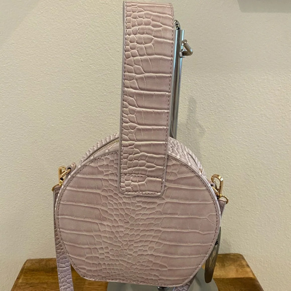 Imoshion Vegan Croc Light Purple Round Crossbody - Picture 9 of 13